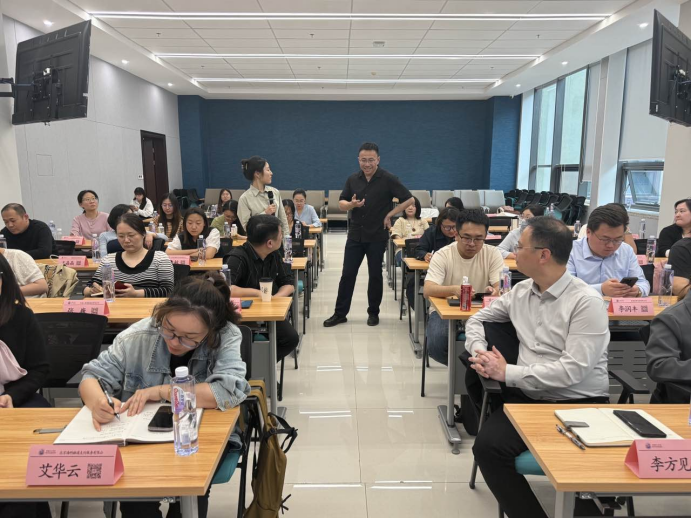 2025標(biāo)桿企業(yè)參訪之旅——走進(jìn)中國(guó)聯(lián)通成功舉辦2.png